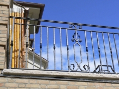 custom-wrought-iron-exterior-railing-6