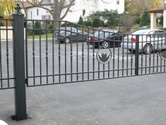 wrought-iron-driveway-gate-16