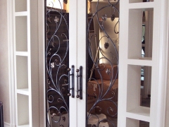 wrought-iron-wine-cellar-door-grill-8